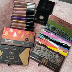 Anastasia Beverly Hills bundle